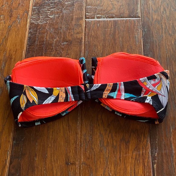 Body Glove Floral Bandeua Bikini Set - Picture 3 of 6